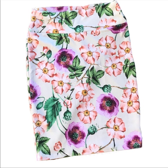 LuLaRoe Dresses & Skirts - LuLaRoe Cassie skirt size large L cream floral EUC
